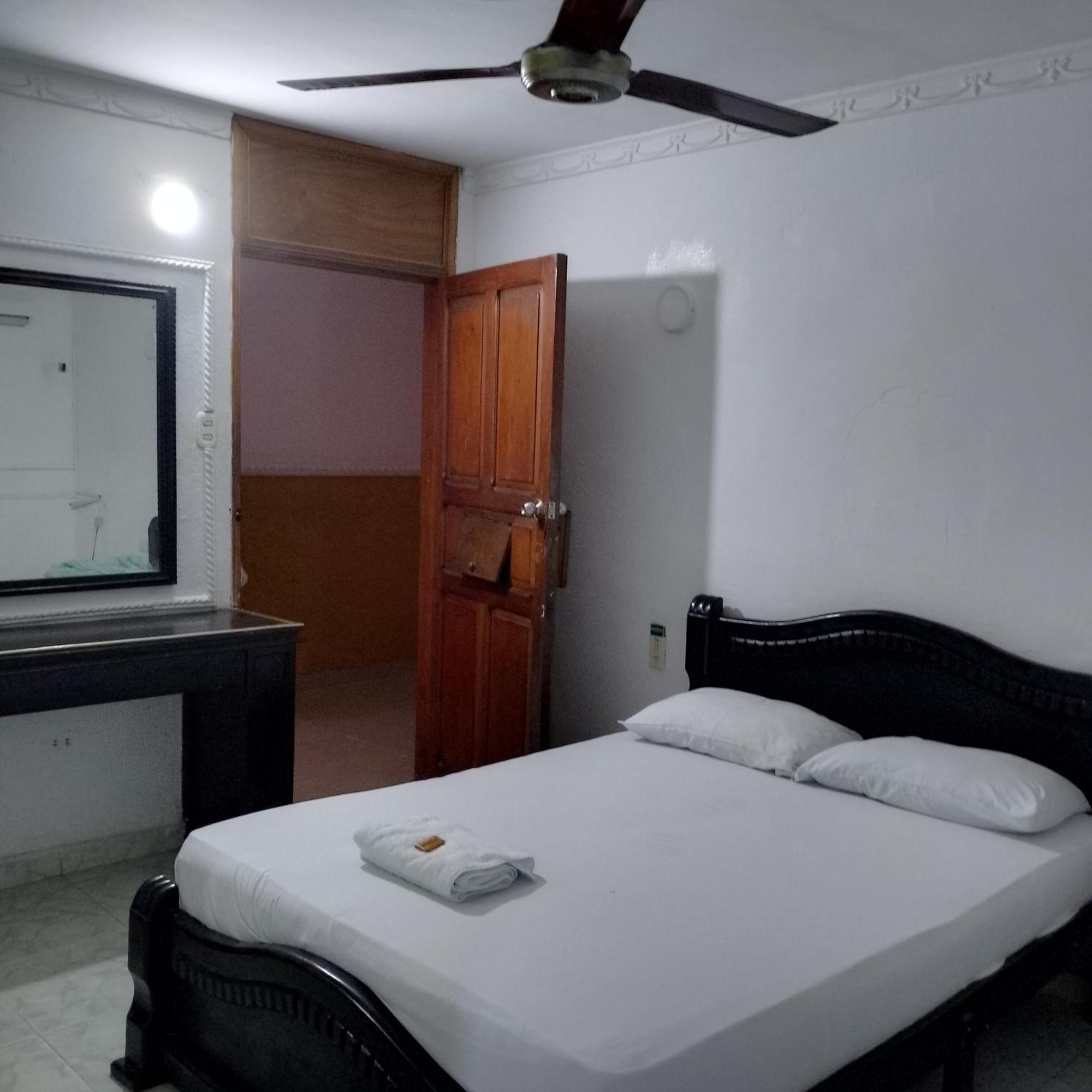 בארנקווילה Hotel Avenida53 מראה חיצוני תמונה